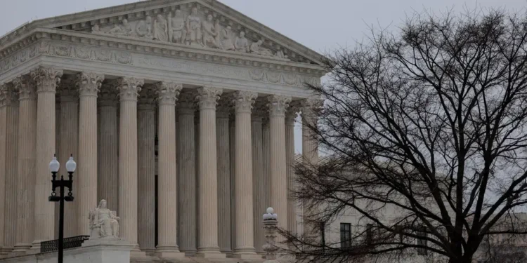 US Supreme Court Allows Trump Administration to Resume Third-Country Deportations